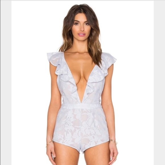 The Jetset Diaries L NWT Wanderlust Dusty Lavender Ruffle Shorts - Picture 2 of 14